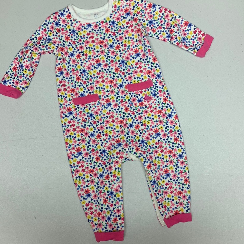 Baby Gap 6-12 months romper